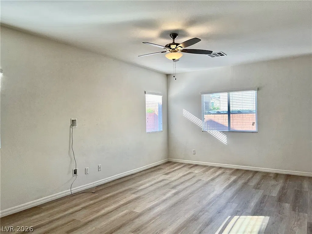 3 bed, 2.5 bath, 1622 sqft, $2,050 — Photo 3