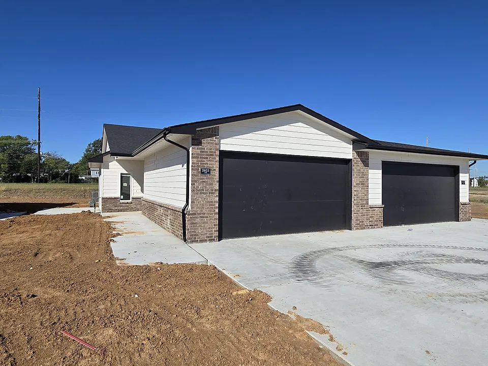 2603 S Airman St #100