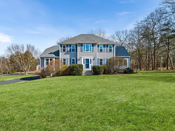 250 Clover Hill Rd, Northbridge, MA 01534