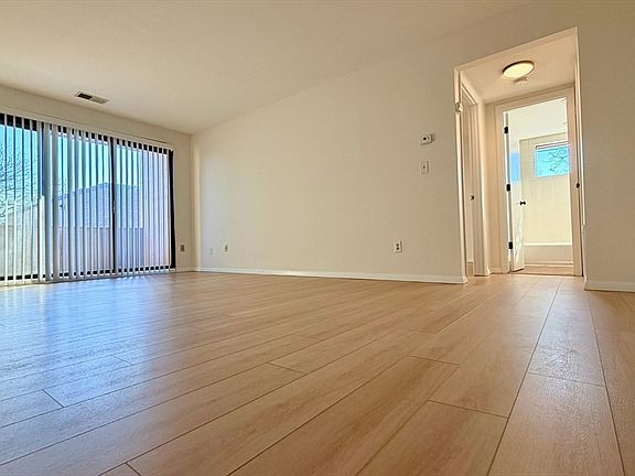 2nd image of 30 Shrewsbury Green Dr Unit K