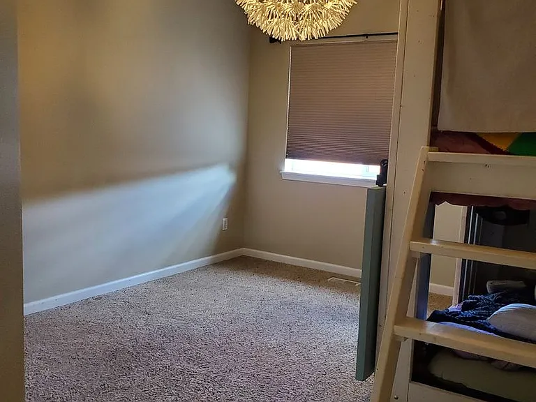 7612 Kodiak Ave NE — Photo 18