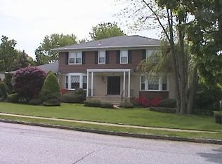 29 Lorraine Dr, Pine Brook, NJ 07058