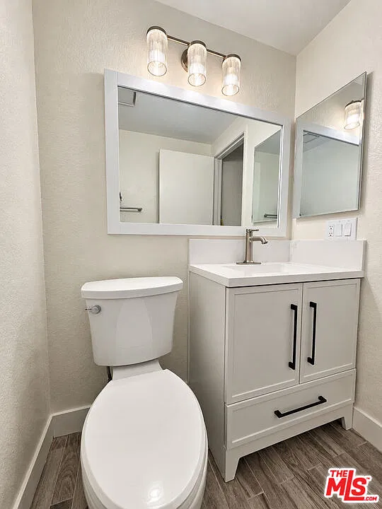 3 bed, 2.5 bath, 1381 sqft, $3,900 — Photo 4