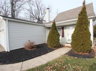 24320 Knickerbocker Rd, Bay Village, OH 44140