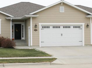 2365 4th St W, Dickinson, ND 58601