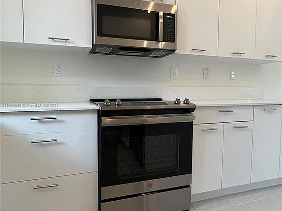 2nd image of 8212 NW 43rd St