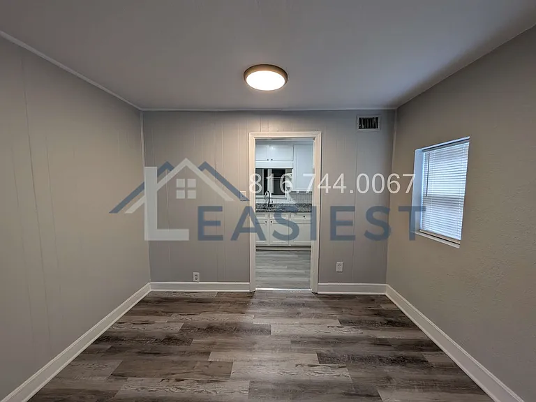 2129 E 77th Ter — Photo 5