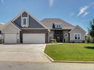 872 E Edenmore Cir, Nixa, MO 65714