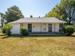 205 Reid Ave, Lexington, TN 38351