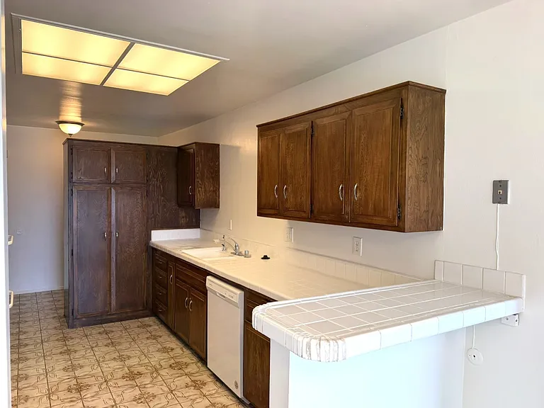 116 N Western Ave #4 — Photo 10
