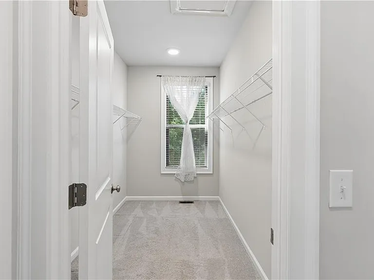 857 Constellation Dr — Photo 29