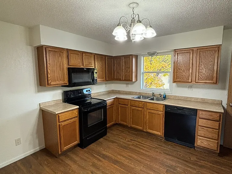 625 Race St #2 — Photo 3