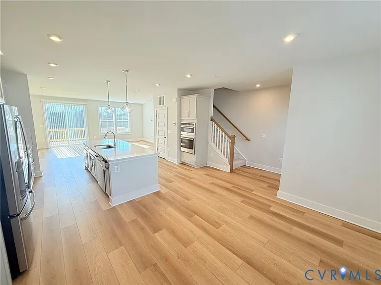 4007 Munson Woods Pl — Photo 2