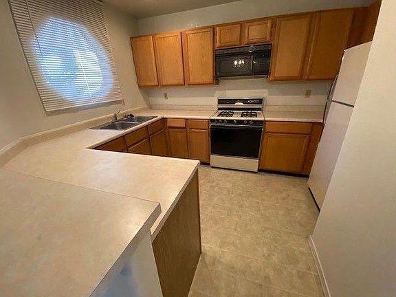 5th image of 5010 S Rainbow Blvd Unit 202