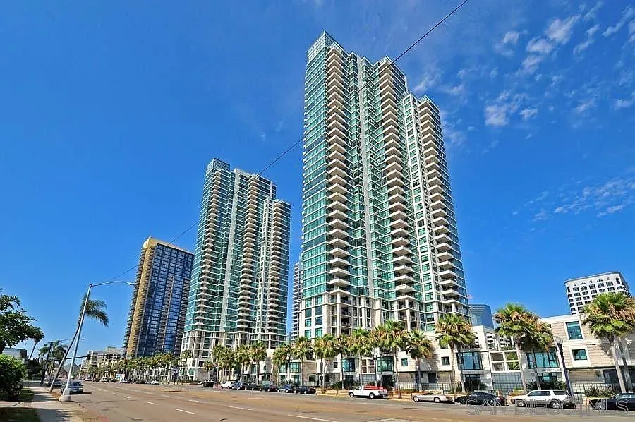 1199 Pacific Hwy #307