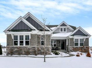 953 Indrum Dr, Greenwood, IN 46143