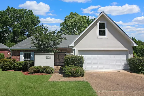 345 Avonlea Ln Photo 1