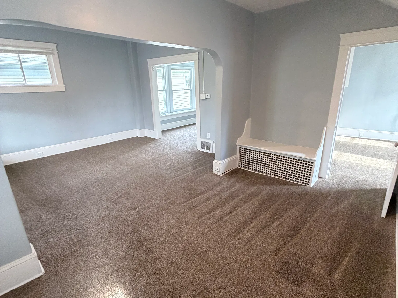 4 bed, 1.5 bath, 1240 sqft, $1,325 — Photo 3
