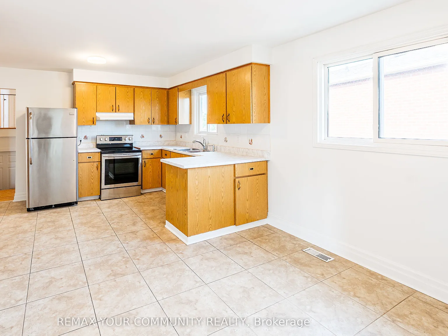 3 bed, $2,900 — Photo 3