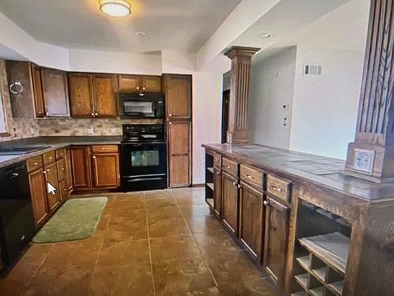2nd image of 200 W 26th Ave