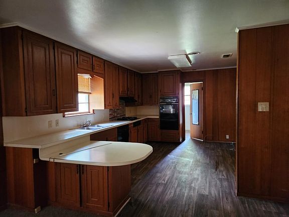 5th image of 205 E Fairlane Dr