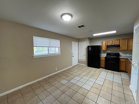 5th image of 122 & 124 GARNER ST