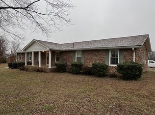 2653 Gideon Rd, Greenbrier, TN 37073