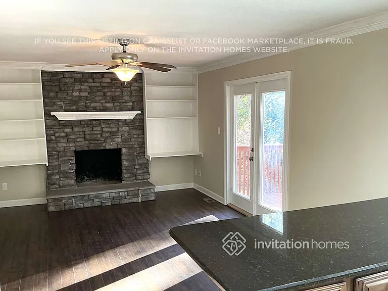 2 Acorn Ct — Photo 2
