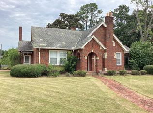 115 E 3rd St, Luverne, AL 36049