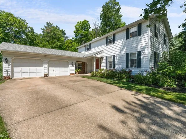 7108 Brightwood Dr, Concord Township, OH 44077