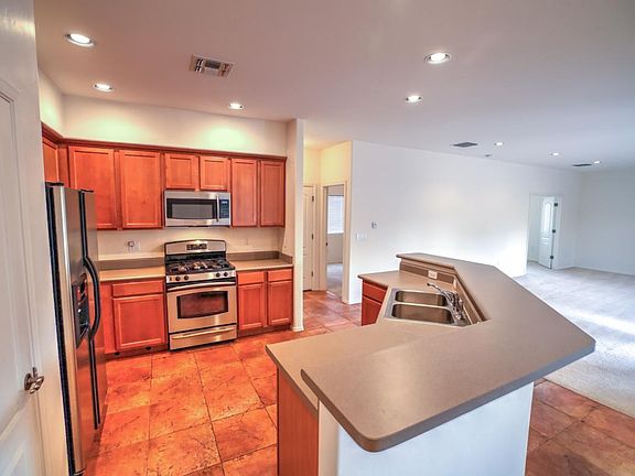 5th image of 7674 W Innutian Ct