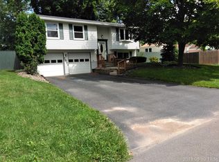 7591 Fitzpatrick Dr, Liverpool, NY 13088