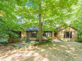 952 Fox Ridge Ln, Caryville, TN 37714