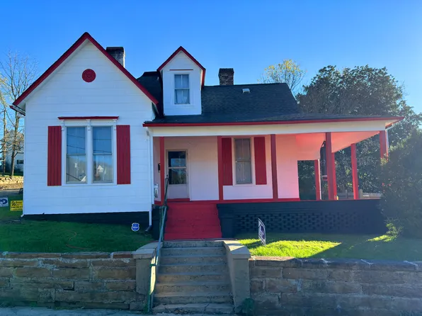 (undisclosed Address), Jellico, TN 37762