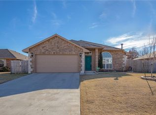 9904 Glascow Ter, Yukon, OK 73099