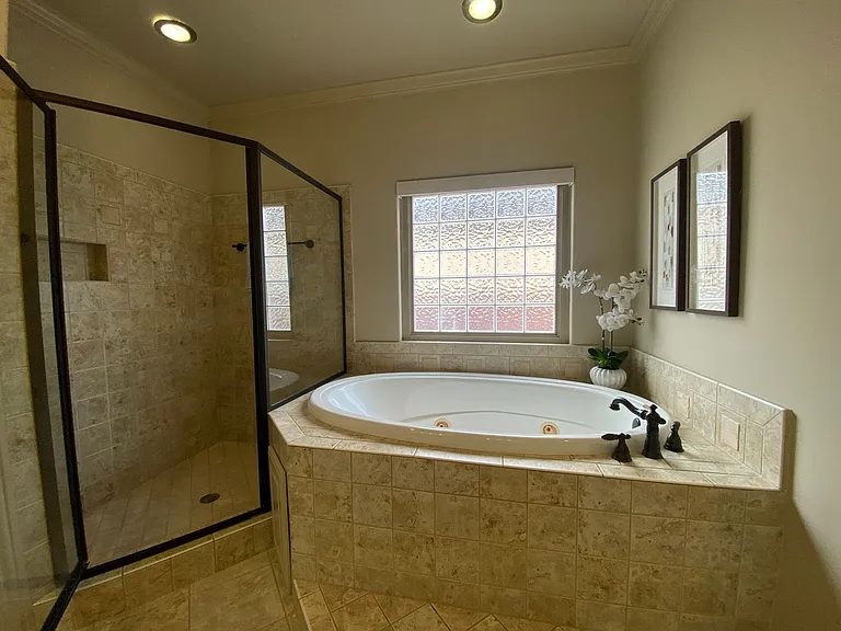 3605 N Narcissus Ave — Photo 25