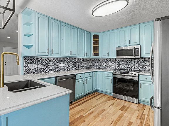 5th image of 1126 Greenpond Rd