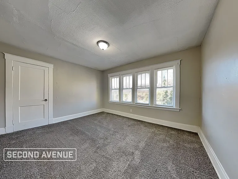 4692 Winton Rd — Photo 12