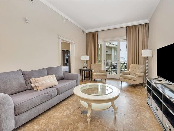 5th image of 1015 Beachview Dr #306