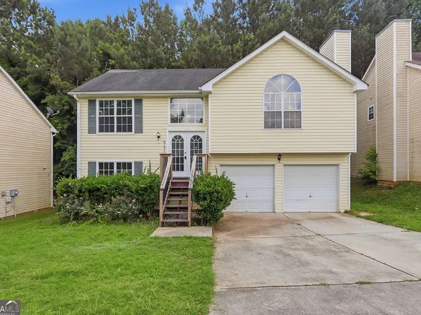 6276 Crooked Creek Dr, Rex, GA 30273