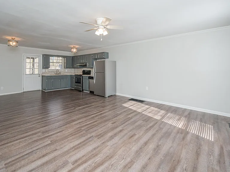 54 Worthington Dr #2 — Photo 2