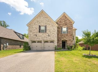 214 Meandering Dr, Lebanon, TN 37090