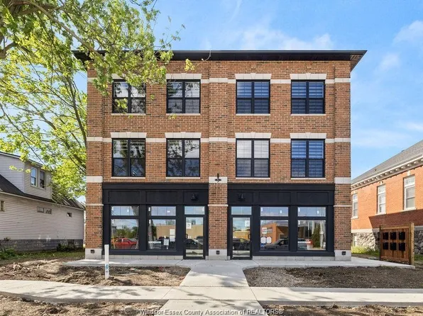 22 Gordon Ave #6, Essex, ON N8M 2M4
