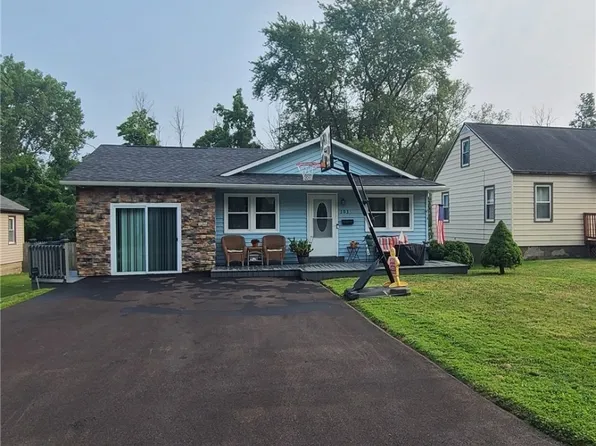 303 Garden City Dr, Syracuse, NY 13211