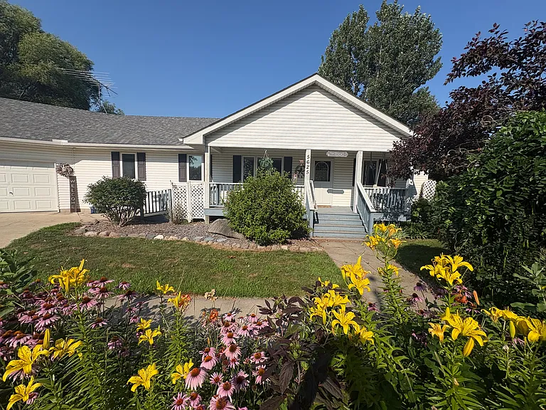 5625 Tacoma Ave — Photo 1
