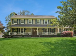 4 Amherst Dr, Washington Twp., NJ 07853
