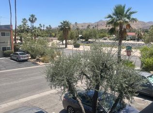 750 N Riverside Dr #20, Palm Springs, CA 92264
