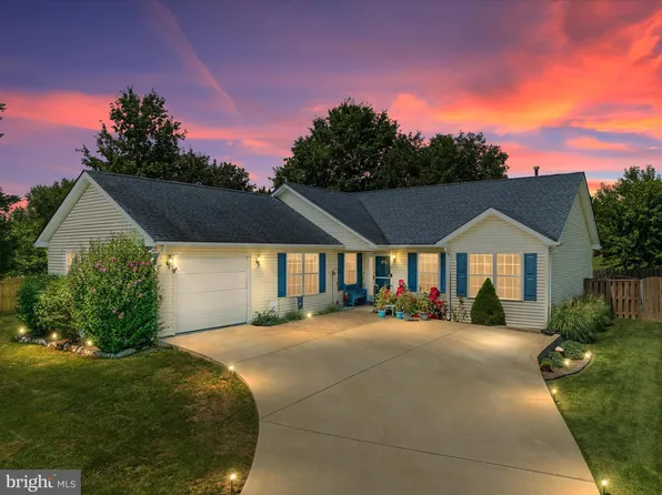 112 Hammer Ct, Stephens City, VA 22655