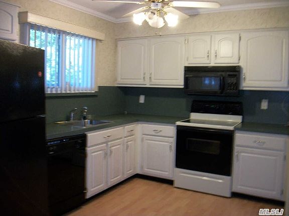 4th image of 205 Springmeadow Dr Unit G