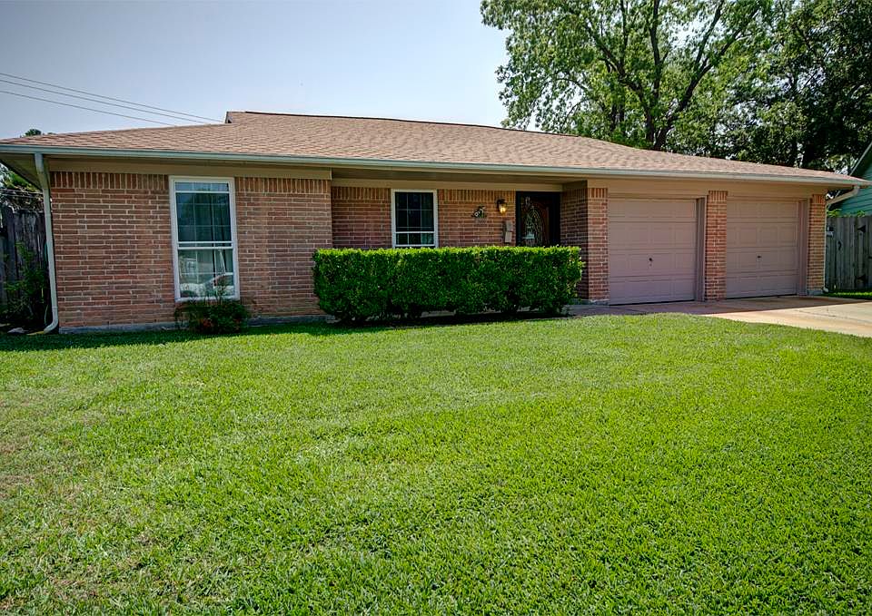 1st image of 4226 Justin Ln